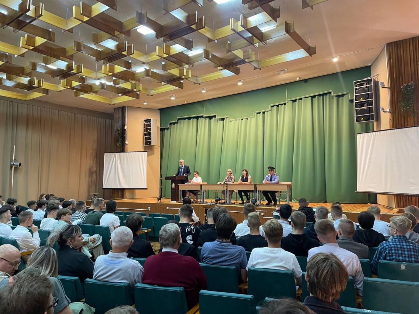 В бой с новыми силами! Организационное собрание для первокурсников МСФ